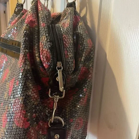 BETSEY JOHNSON Full SEQUINS RED ROSES Tote HOBO  Weekender Bag - Picture 7 of 16